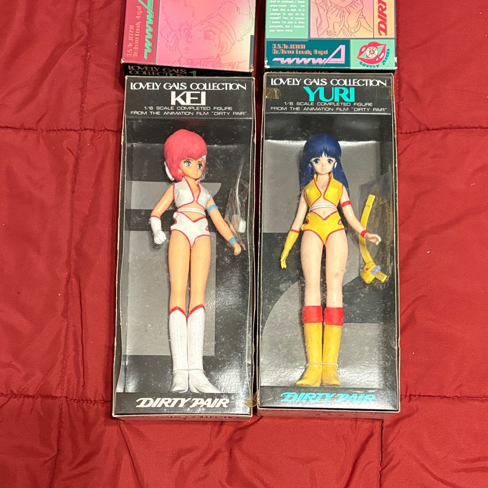 1985 Lovely Gals Collection Kei and Yuri Figures